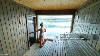 桑拿新风尚：告别千篇一律，拥抱个性化放松体验！ poster