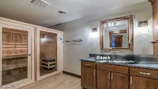 我的桑拿奇遇记：一次让我彻底放松的按摩之旅！ poster